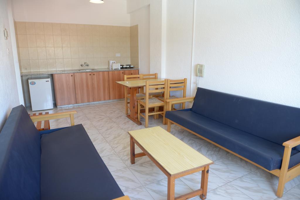 Hotel de apartamente Carina