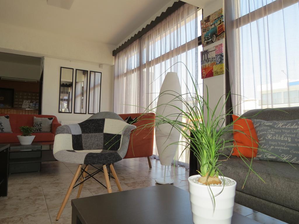 Hotel de apartamente Carina 2*