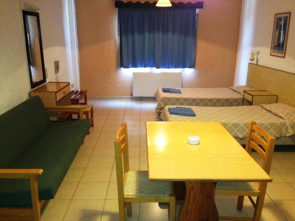 Hotel de apartamente Carina