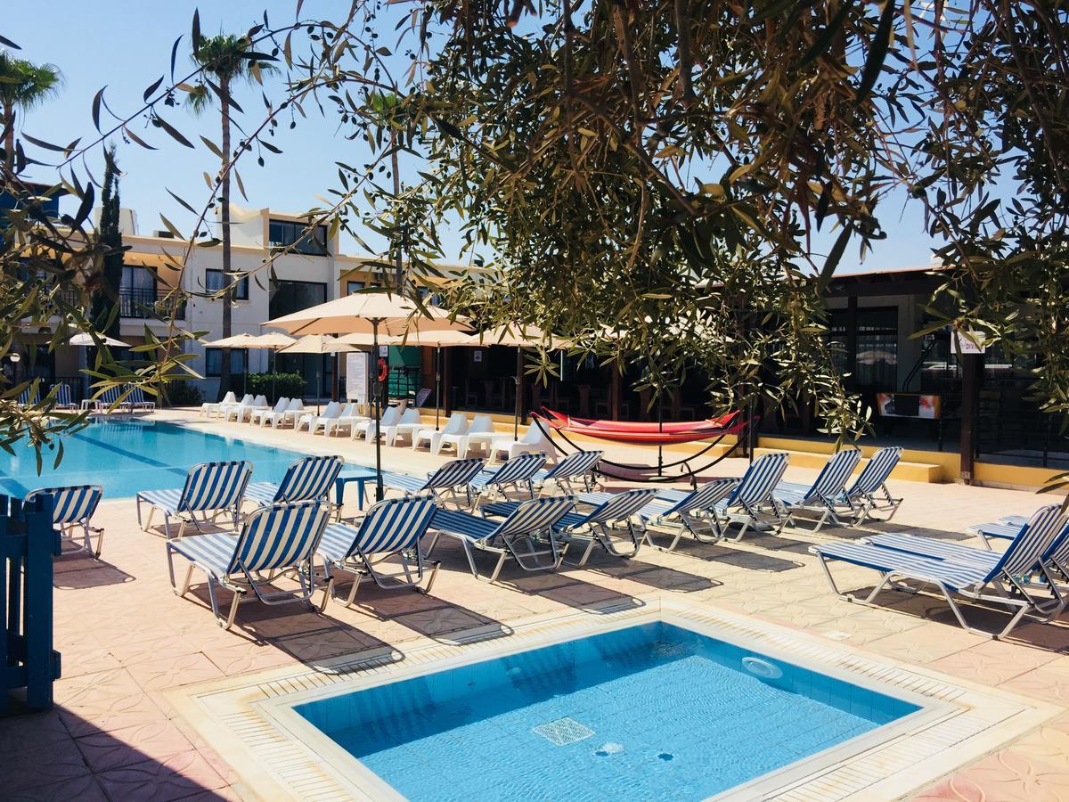Hotel de apartamente Carina 2*